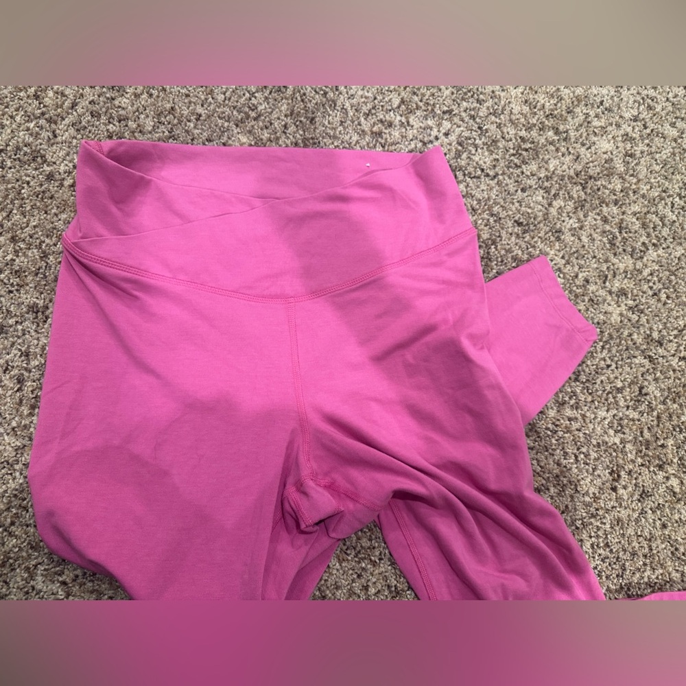 Old navy active “go dry powerchill” pink women’s extra high rise leggings large - Picture 2 of 4